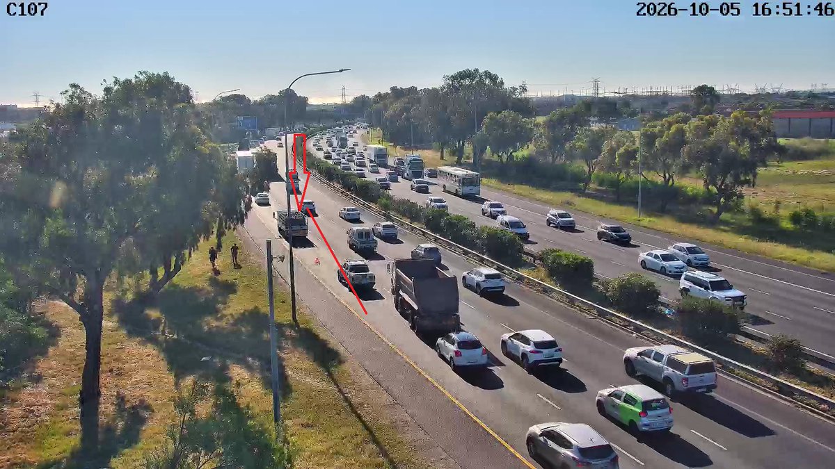 CapeTownFreeway's tweet photo. Stationary Vehicle: N1 Inbound after Monte Vista, left lane closed, expect delays. #SaveKidsLives https://t.co/nRAWaU9UDg