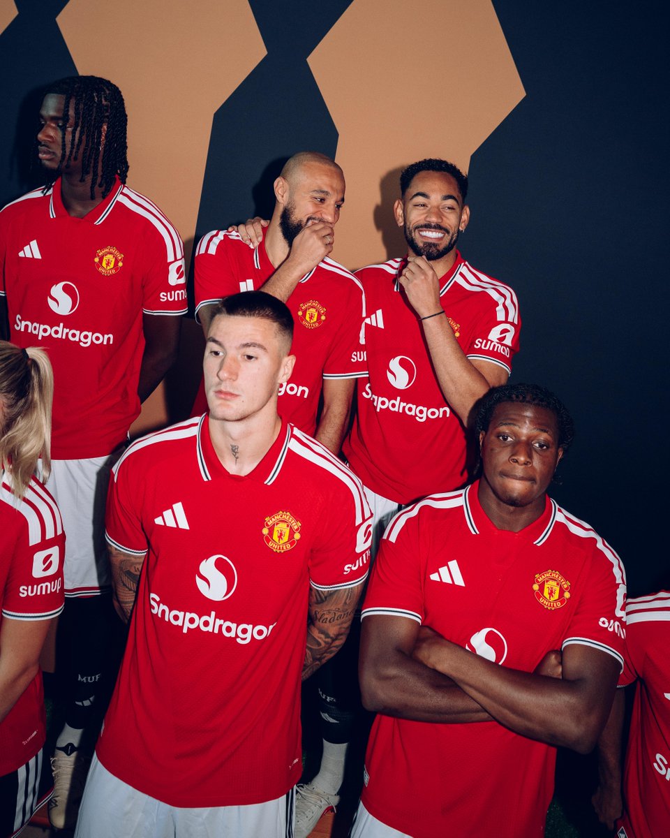ManUtd's tweet photo. Looking good, Reds 👌