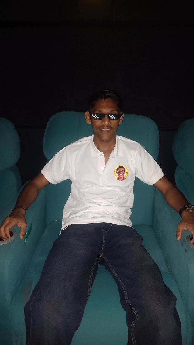 realrajpatel's tweet photo. Surti Banko in Theater 💀🔥

🎬 Watching Mitrata 🍿

📍 Location : Deepkamal Mall, Sarthana, Surat

#surtibanko #surat #theater #gujarati #mitrata https://t.co/2B8zXRYUF1