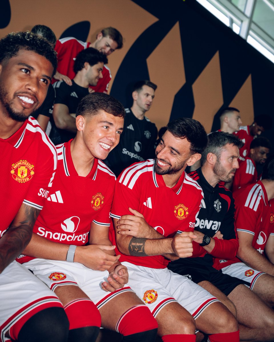 ManUtd's tweet photo. Looking good, Reds 👌