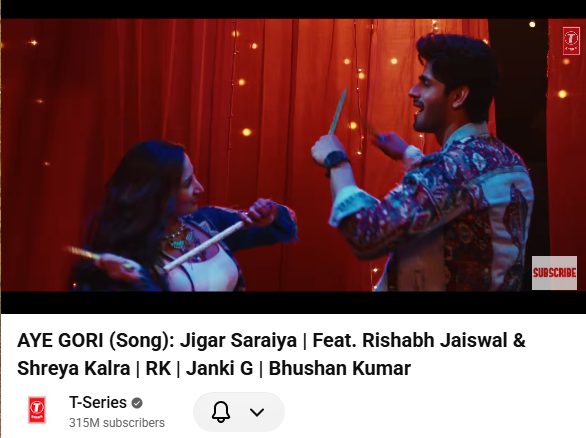 BollyJalwa's tweet photo. In time for Navratri, let's revisit this banger from Shreya - 

AYE GORI featuring Rishabh Jaiswal &amp; Shreya Kalra 
Singer: Jigar Saraiya 
https://t.co/yyCyiKVkv2 via @YouTube 

#ShreyaKalra #RishabhJaiswal #Navratri @Shreyaxlockup https://t.co/YwxwezW6Rp