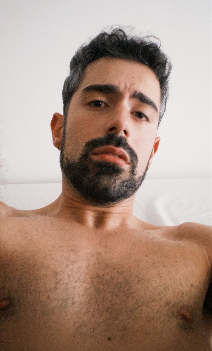 partyindabush's tweet photo. pov https://t.co/DxujYb2iMV