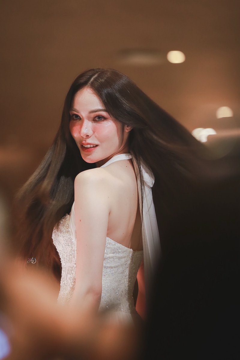 ooo_aeyyy's tweet photo. สะบัดต่อไม่รอละนะ 🤍✨

#INHAMONYPressConXCharlotte
#INHARMONYPressConXCharlotte
#ชาล็อตออสติน #CharltoteAustin 
@itscharlotty https://t.co/wWGsKToBVX