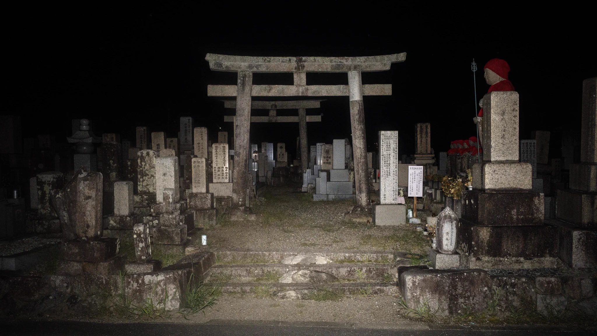 toshibo｜書籍『8月32日』｜廃墟と写真 (@JIYUKENKYU_jp) / X