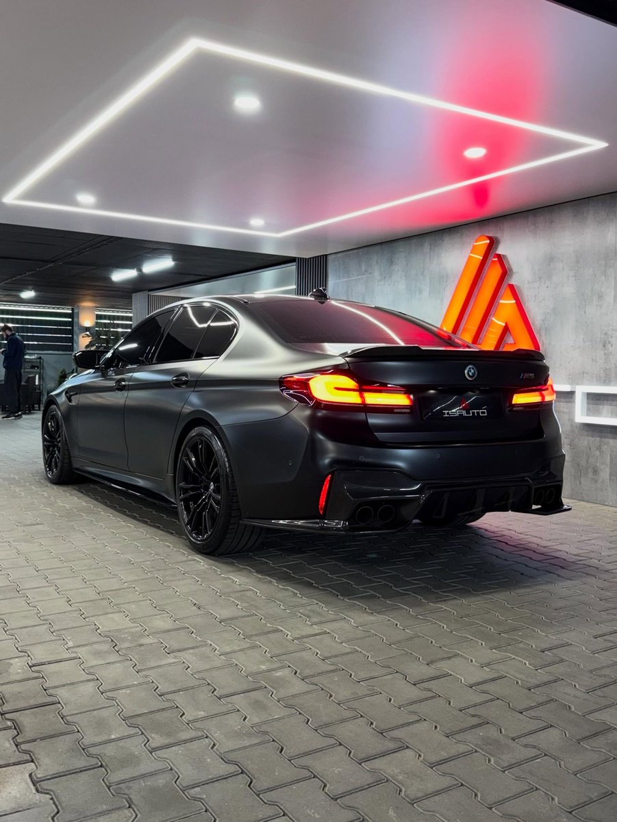 TheAutoHub's tweet photo. BMW M5 F90 https://t.co/A6yha85H4A