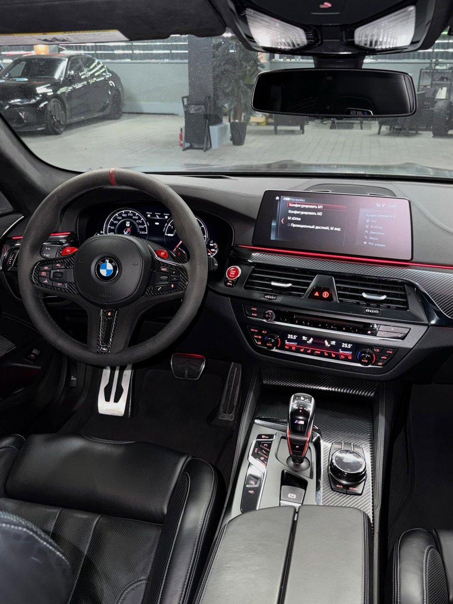 TheAutoHub's tweet photo. BMW M5 F90 https://t.co/A6yha85H4A