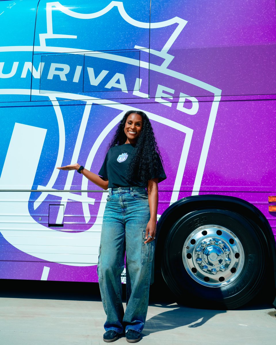 MylesEhrlich's tweet photo. INBOX: Today, Unrivaled announced award-winning actor, producer and entrepreneur Issa Rae as an investor in the league. Rae’s investment came as part of the league’s oversubscribed Series C fundraise, announced in August, which propelled the league to a $650 million valuation.
 
“Unrivaled speaks to me and everyone who wants to set new standards, and what the league has done and continues to do for the best women’s basketball players in the world is something I’m proud to invest in,” said Rae. “After experiencing Unrivaled firsthand last season, it was clear that they’re building something special. I look forward to being part of the league’s growth and success to come.”