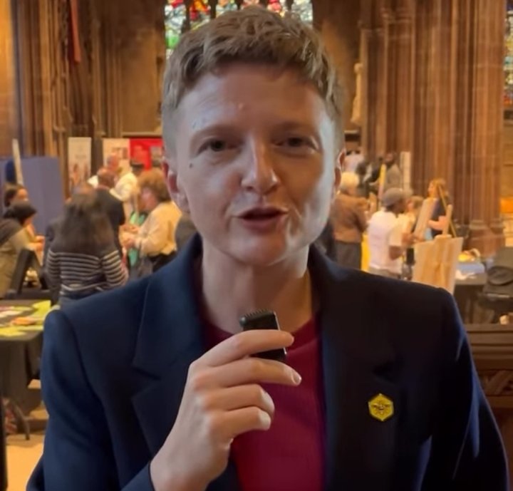 MrFezz15's tweet photo. That strange looking Mayor of Manchester reckons black people 'built the NHS'

This isn't just laughable, it's a fucking disgrace. https://t.co/tr5X19jFIC