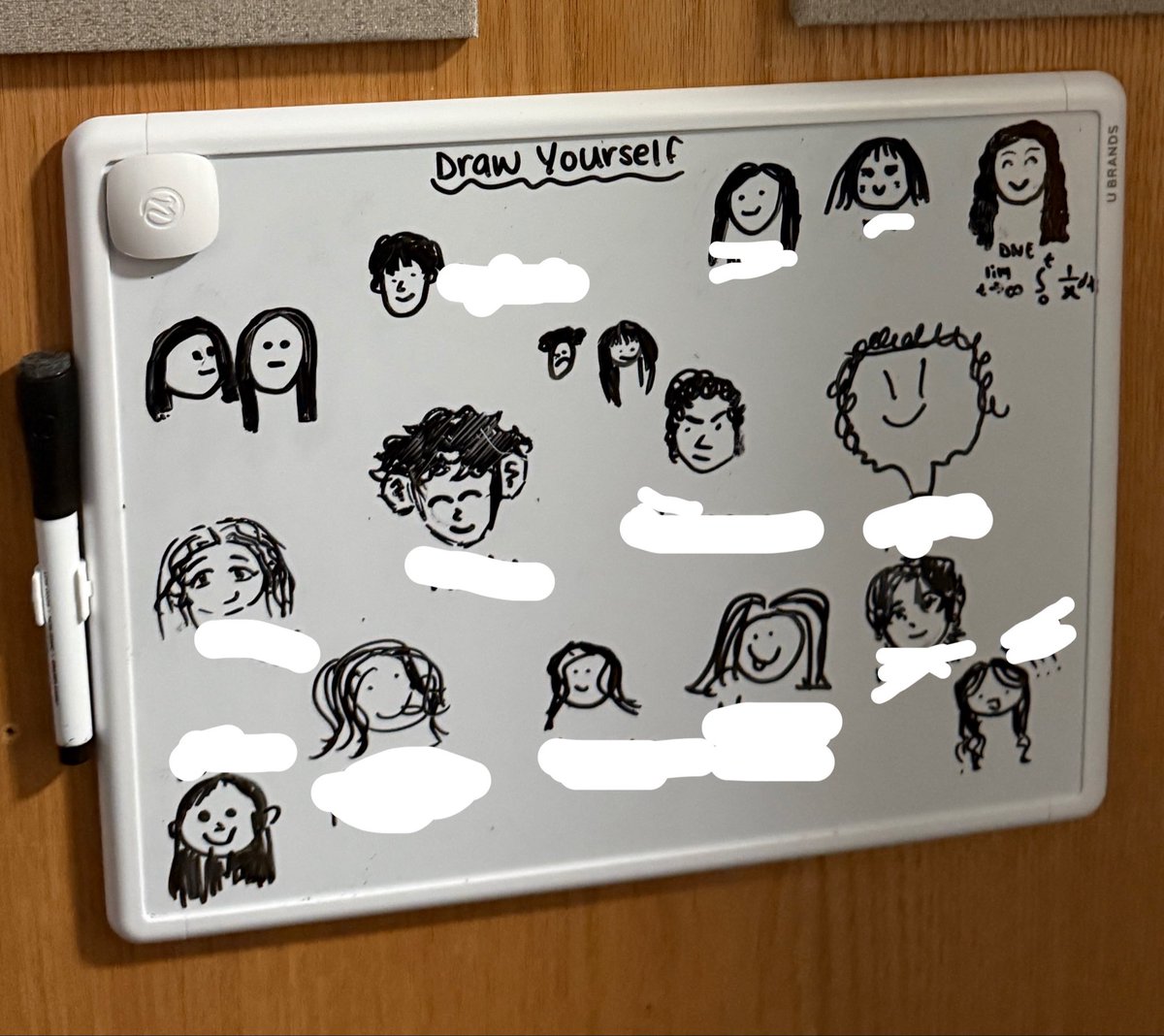 mirovija's tweet photo. making friends with the people on your floor 101

#utdaily #utaustin #stickfigureportrait https://t.co/VKQ7hqy7M2