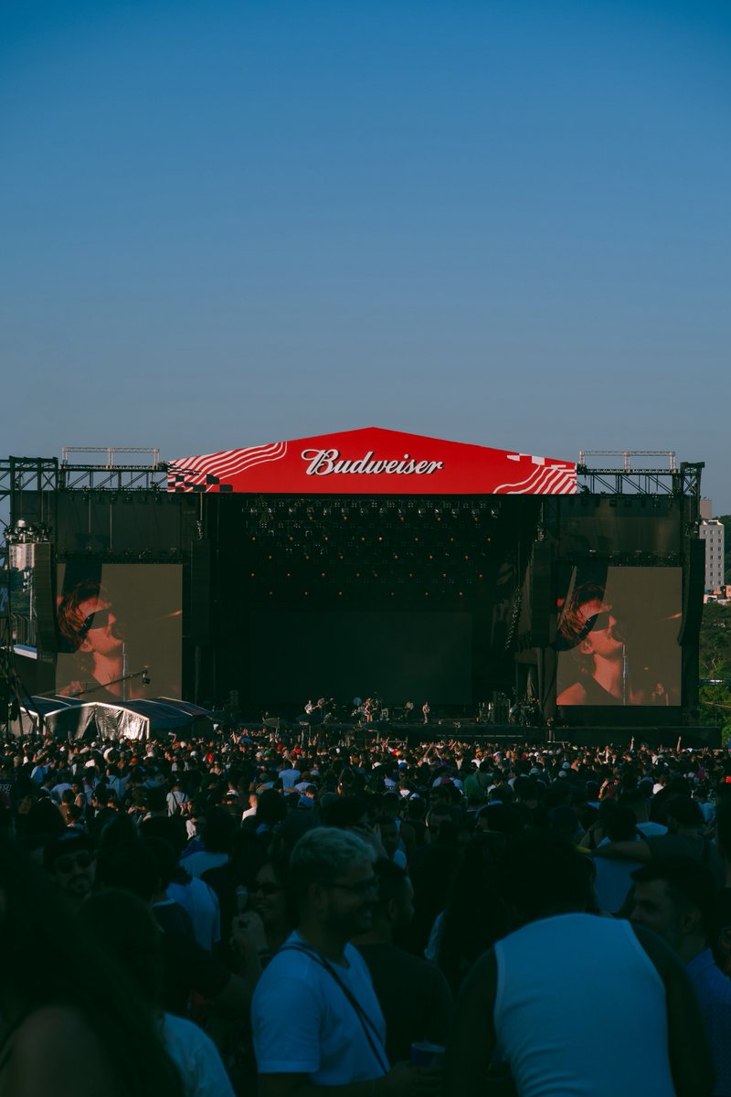 weinthecrowd's tweet photo. 🚨 LOLLA EMERGENCY! A lineup completa do Lollapalooza Brasil será anunciada nesta quinta-feira (08) às 12h.

Quais são os seus palpites? #LollaBR https://t.co/f0AEEbp4L1