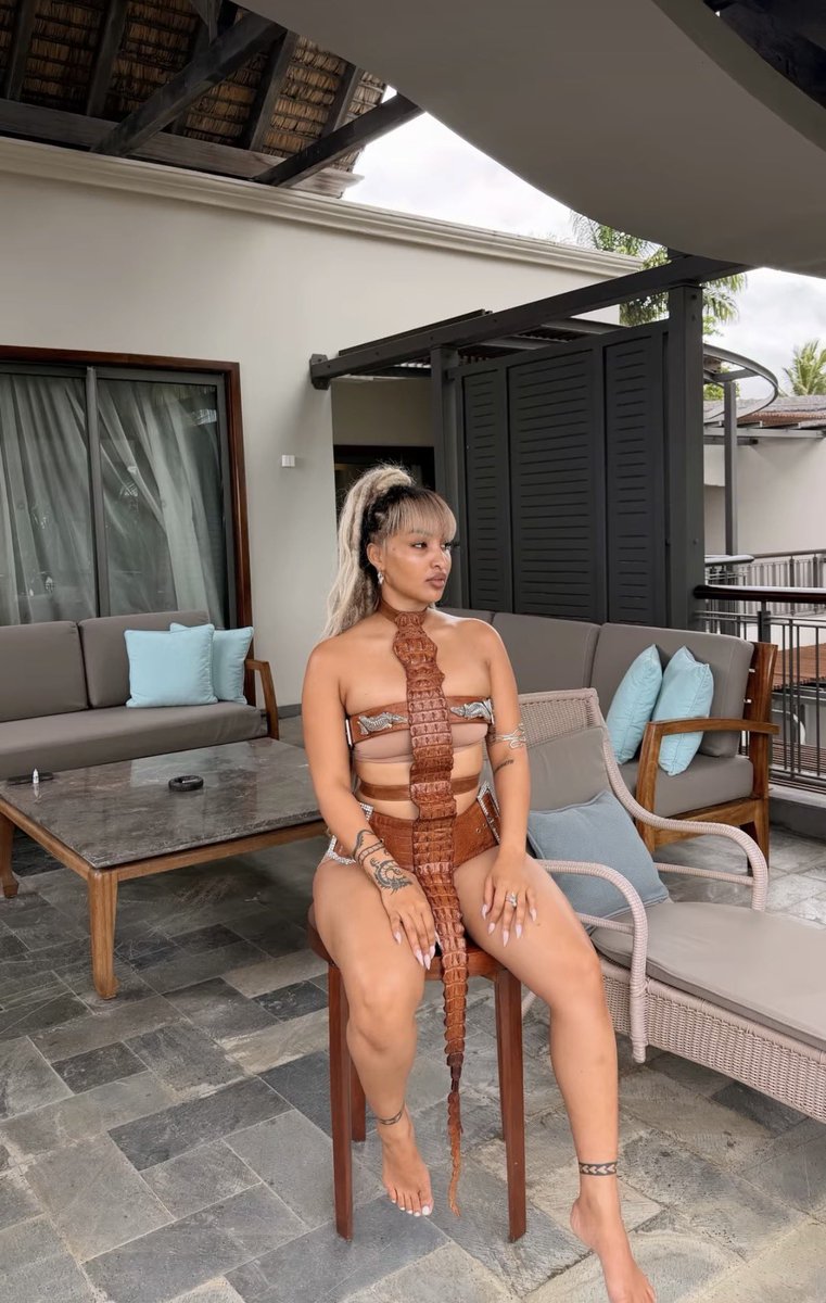 wavecheckers's tweet photo. Shenseea enjoying her birthday vacation🤎 https://t.co/XKthjKrgnh