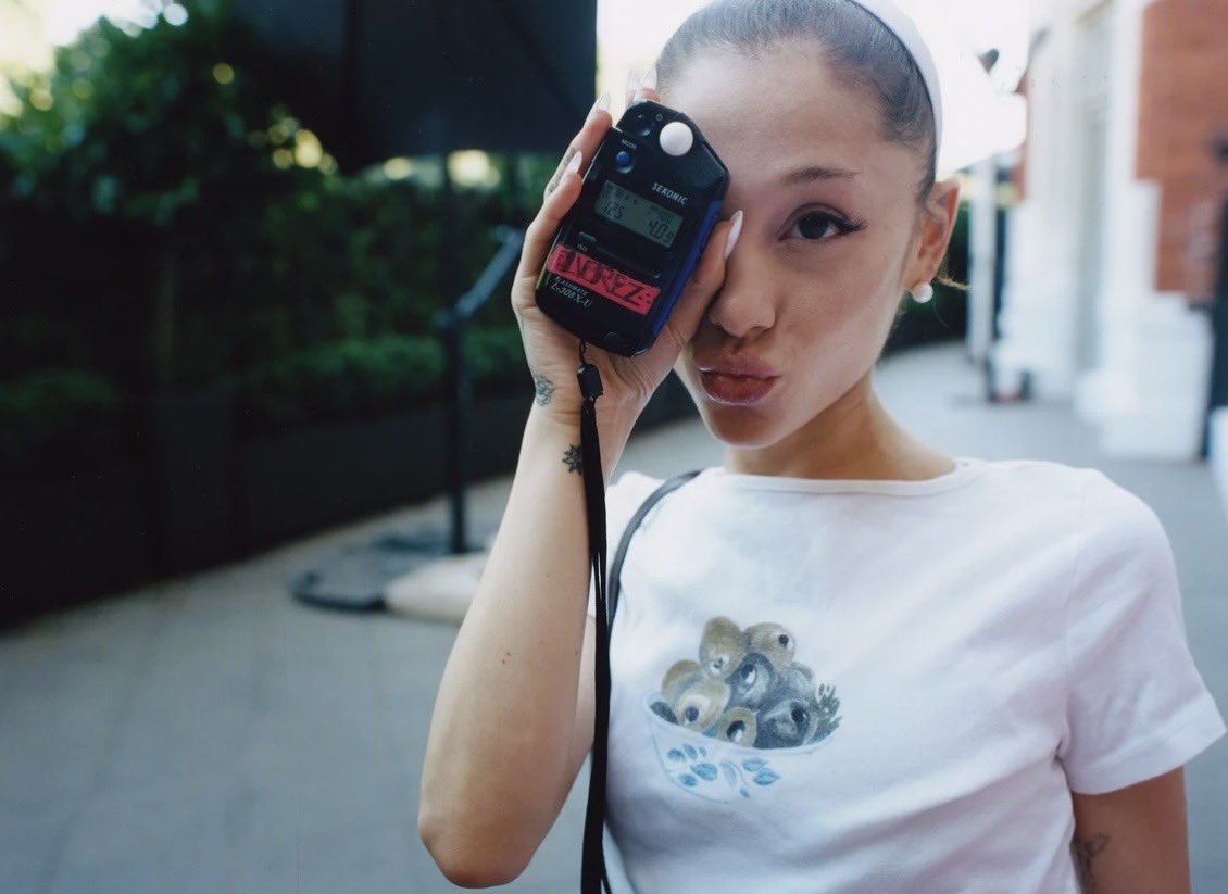 averynastyguy's tweet photo. Deer @ArianaGrande I will goon to these photos until i get new ones thank u next #loveshoes #MAKEITHAPPENGAIN #please #goon #goonette https://t.co/qjMECtaU4m