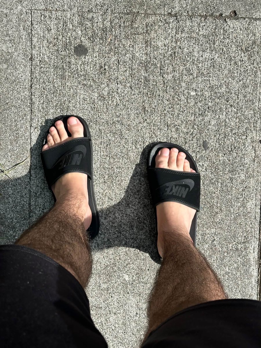 adoropedemacho's tweet photo. .
.
.
.
.
.
#feet #feetfetısh #feetworshi̇p #footfetısh #foot #pedemacho #solademacho #cashmaster #submissao #pesdehomem #pes #solas #findom #fetiche #chule #sub #dom #cashslave #drain #alphamale #gay #sexo https://t.co/4Qv0D9tkXV