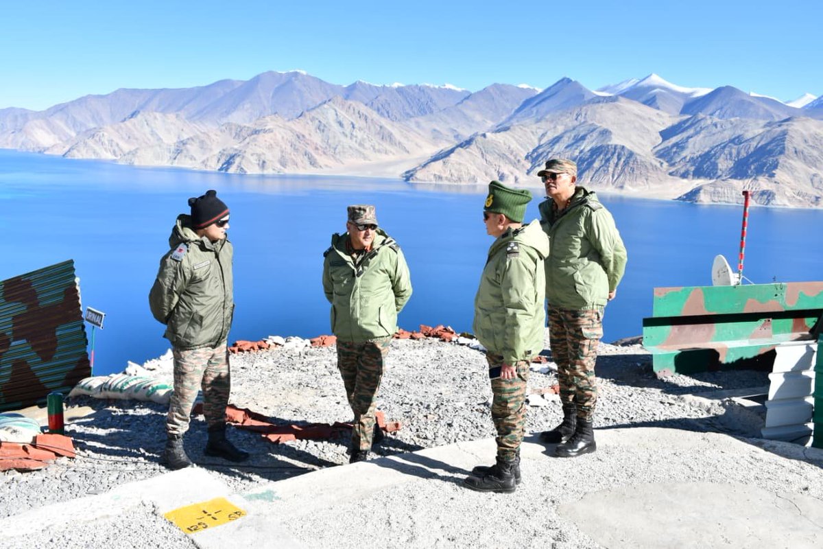 armylover247's tweet photo. Strengthening Operational Readiness 🇮🇳 Lt Gen Madanraj Pande, GOC #FireAndFuryCorps, visited forward areas to review the operational preparedness, combat readiness and sustainability of units deployed in the challenging high-altitude terrain.
https://t.co/t0uNJgAtxe
