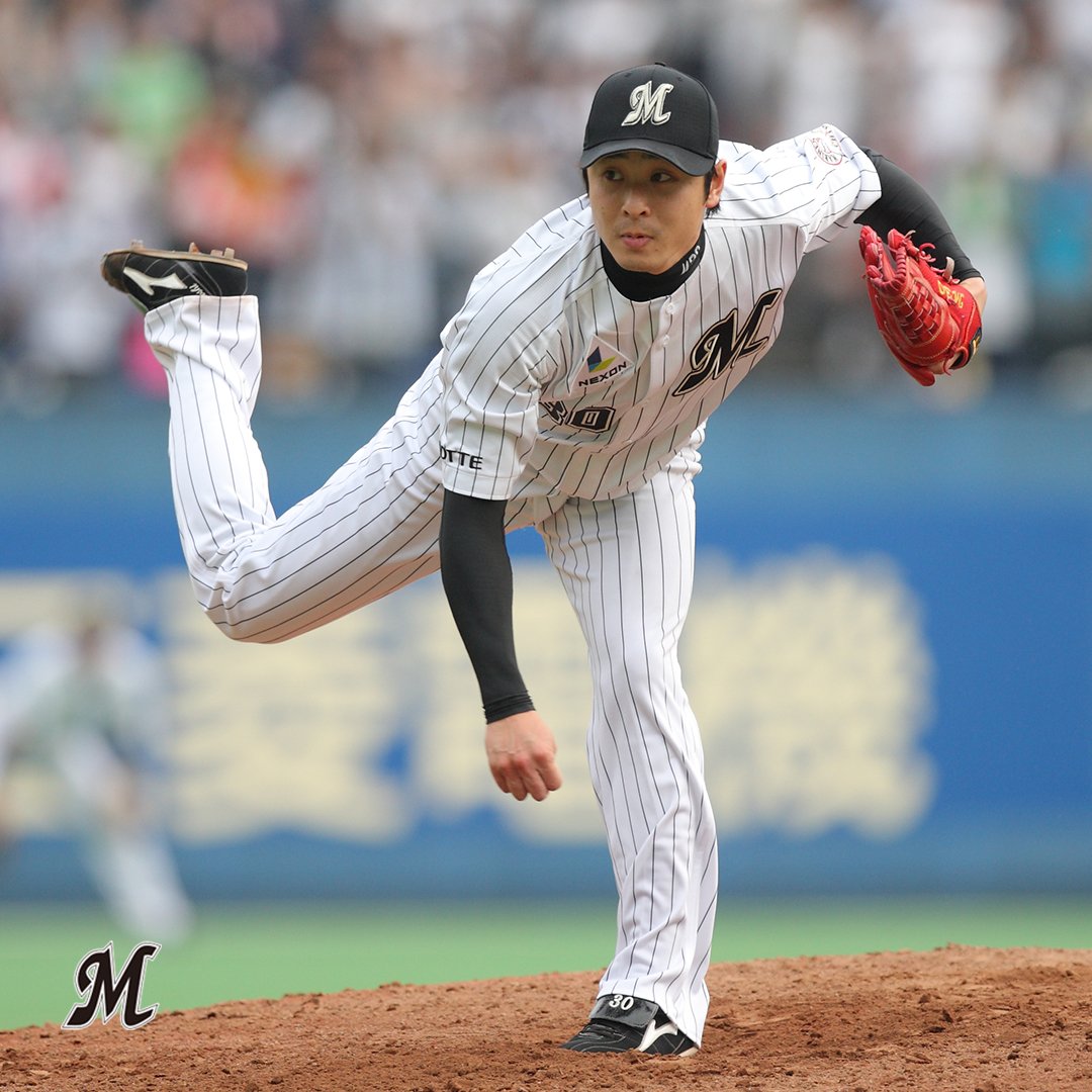 bibiaano's tweet photo. 10/6
伊藤義弘さんが亡くなられて１年
もう１年も経ったよ

胸にポッカリ空いた寂しさや喪失感は未だに癒えませんが、在りし日の伊藤ちゃんの笑顔を思い出して一日を過ごそうと思います

このポストを見掛けた方も伊藤義弘さんを思い出し、故人を偲んでくださると嬉しいです
#chibalotte https://t.co/BZReMN7DFi