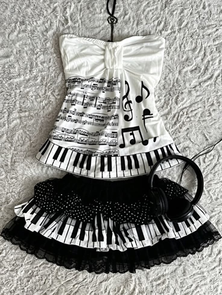 virtualh3arts's tweet photo. ˖ ܁♬⋆.˚𝄞🎹 https://t.co/UZYKYMAZTe
