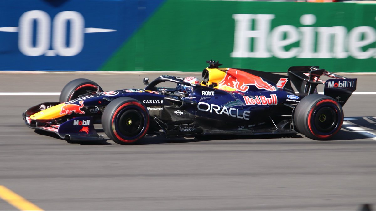Lifeindriveyt's tweet photo. https://t.co/ZzIGH6pngZ

Max Verstappen finally won his first race of 2026 — but that may not be the biggest story from Sepang. 🏎️💻

Before the race even started, multiple F1 cars suddenly lost power…

https://t.co/ZzIGH6pngZ

#F1 #Formula1 #MaxVerstappen #RedBullRacing #Sepang https://t.co/6hkHCs28jd