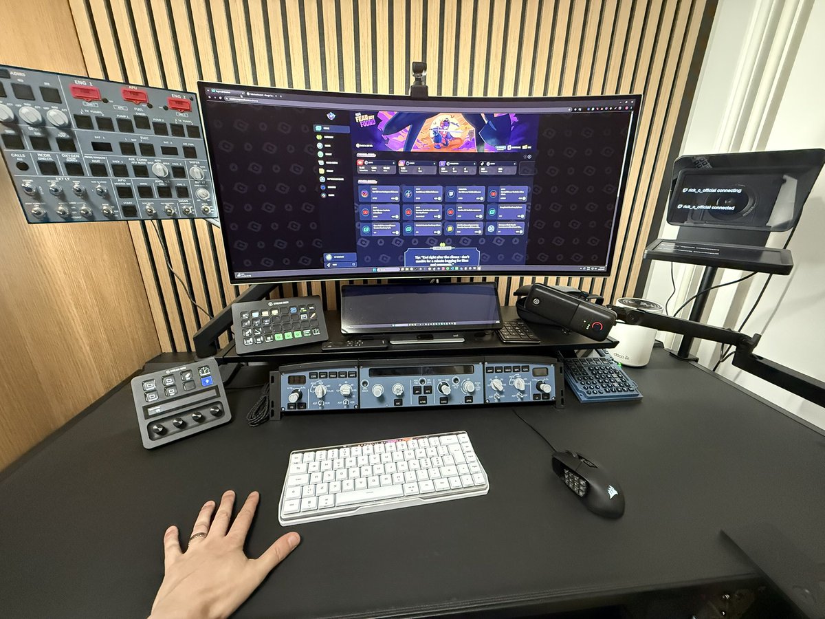 rick_c_official's tweet photo. Home office completed. (and geeky flight sim stuff)

Might need to stream again at some point soon. 
Maybe a Clash Royale Tourney? 😜

More cool stuff coming soon to https://t.co/rQmAX2aEMP https://t.co/LhquJmK52J