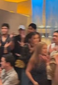 doughnbil's tweet photo. SHOOOOCKS DONBELLE ANG PUSO KO AHHSHSHAHAHAHAHAHAHA DONNY AND BELLE https://t.co/OBe0rBGOxx