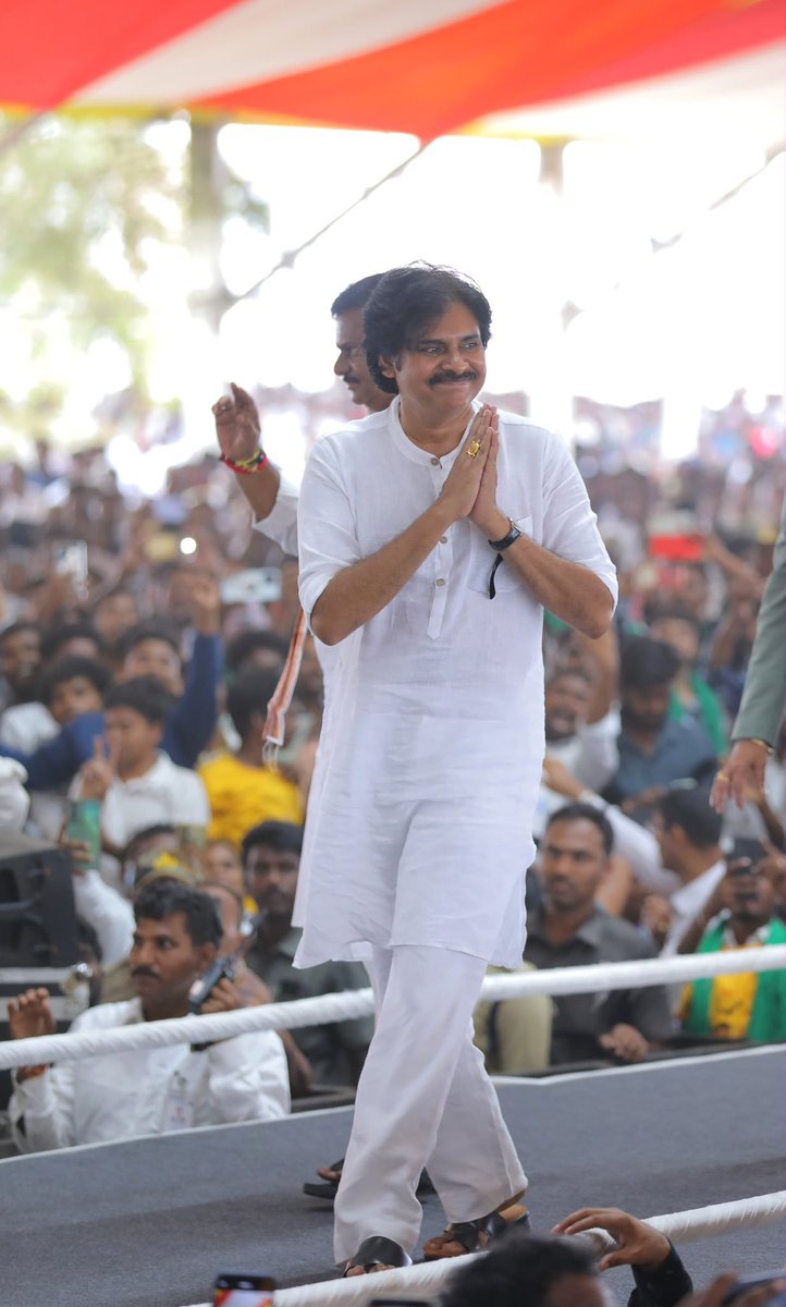 SairaamKalyan's tweet photo. Pawan kalyan gelichi DCM avvagane thanaki Panchayati Raj, Rural Development &amp; Rural Water Supply ministry istheee.... Yeee ani theesi paaresaam kaani

Deenemmaaa em focus pettindraaa asalu

involve ayi unna prathi department ki A class 100/100 duty chesthundu ra janaalaki 🙏🙏🙏 https://t.co/b2eGBCmxql