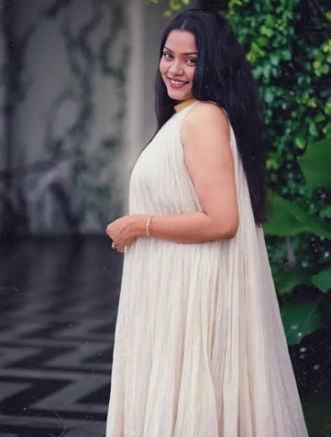kanmaniwsinge's tweet photo. love to be in white 🤍 https://t.co/oLvm5SCdDQ