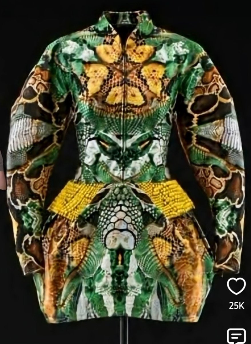 l_oddly360's tweet photo. Someone bought this dress from Alexander McQueens Plato's Atlantis collection for $1.3 million. 

I wanna take a bet and say it was none other than Miss Yoncé herself.

Like, look at the honey comb detailing...

AND the mix of the different animal skins... I mean, come on. https://t.co/aN0uOcEqdl