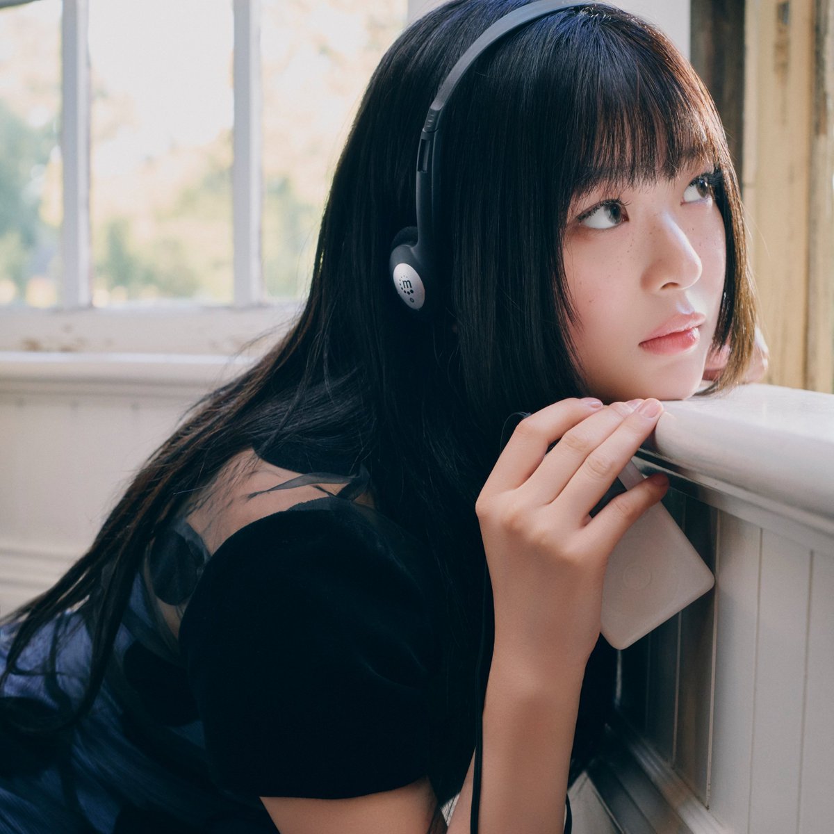kchartsmaster's tweet photo. Happy 22nd birthday to HANNI of NewJeans! https://t.co/HWkxOEzyOe