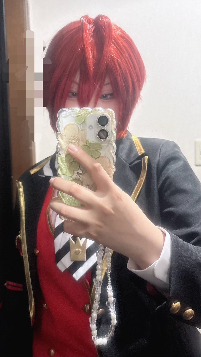 Raayu0829's tweet photo. 初投稿失礼します🙇‍♀️

最近コスプレ始めた初心者です
メインはtwstですがこれから色んなコスに挑戦していこうと思ってます！
初コスはtwstの🌹です！
※手袋は写真撮りずらくて外しました💦

※結構重加工＆無言フォロー常習犯です
 #初投稿
 #コスプレイヤーと繋がりたい 
 #twstレイヤーと繋がりたい https://t.co/7lt8yliyXp