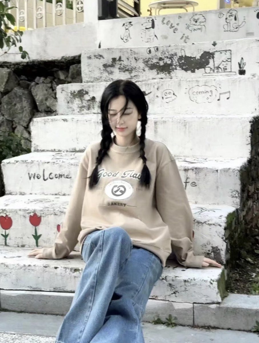 9yrdp's tweet photo. 欣欣을 따라서...♡ https://t.co/qg52M7Zyf7