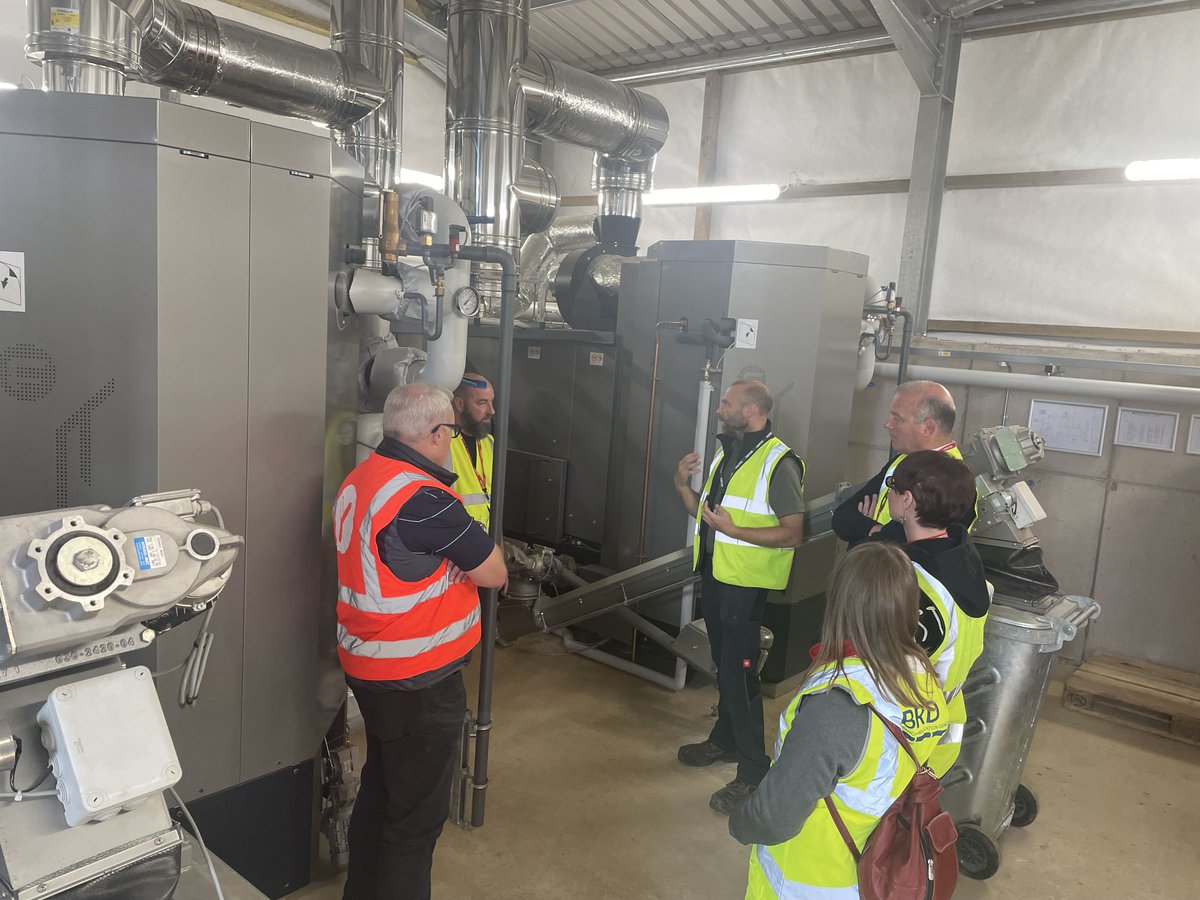 Innasol's tweet photo. How do you replace a school’s heating system before 1,300 pupils return for the new term? 

That was the challenge for Corsham School when their existing gas system was reaching the end of its life.

See how they made the switch:
https://t.co/teJAMtszGj https://t.co/b1JQh0gJCS