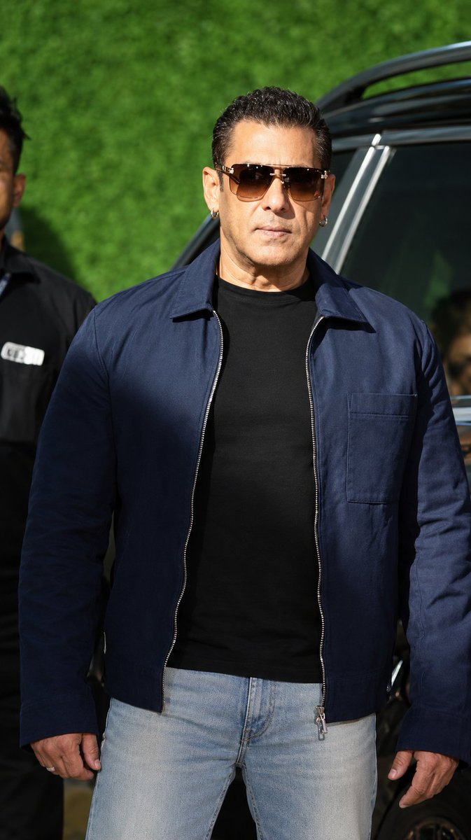 salmanka_sainik's tweet photo. Ekbaar jo maine commitment kar di...🔥 https://t.co/hRLP3GuqyG