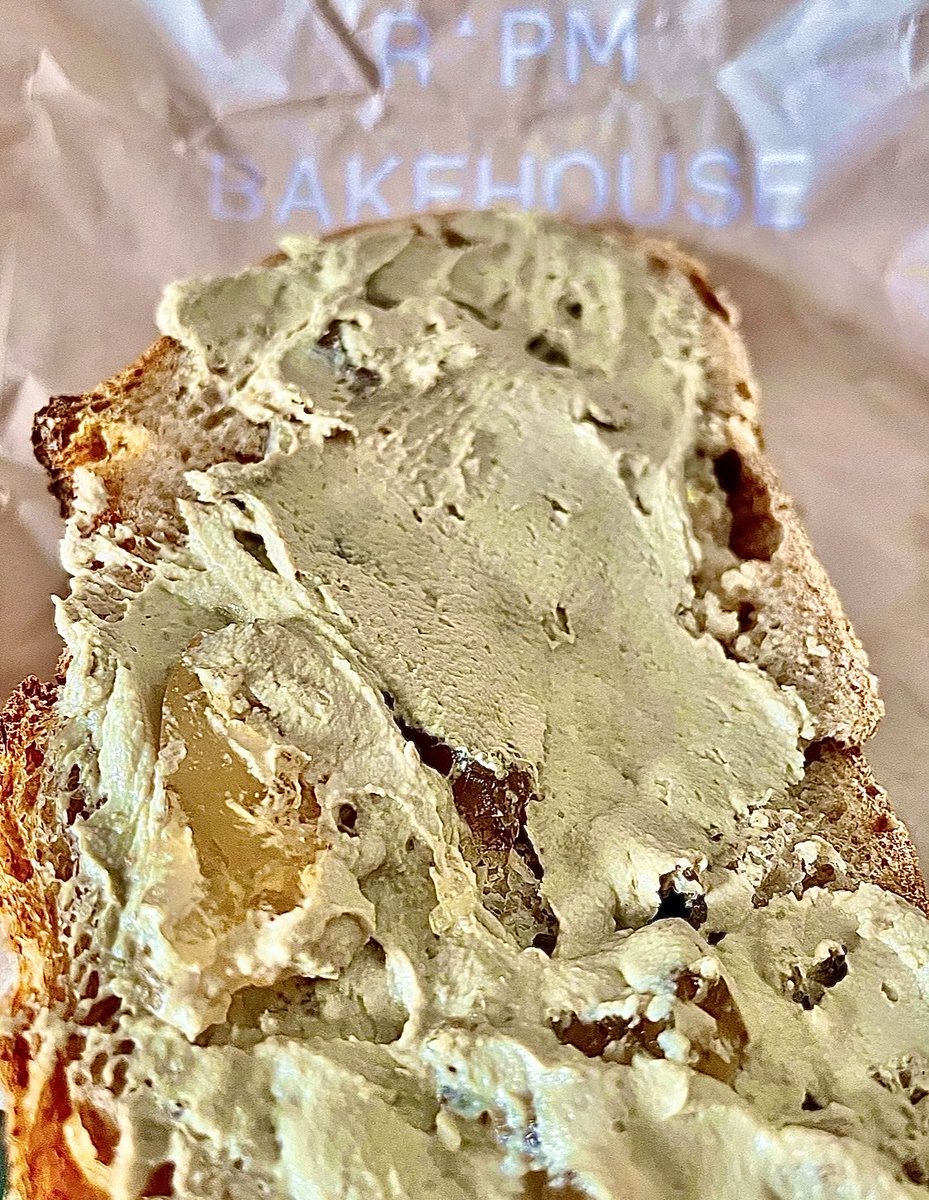 TorontoFoodBlog's tweet photo. Road fuel for the trip back to the grind after another successful #weekendsinwinecountry.

Goose-liver pâté on fresh sourdough from RPM Bakehouse. Snacking perfection.

We come from a long lineage of pâté-sandwich enthusiasts. This one would make the ancestors proud 🇨🇦 https://t.co/bGN9PTq60y