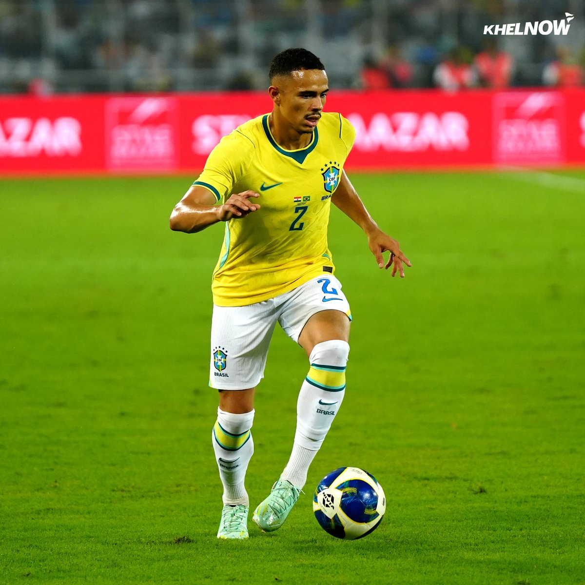 KhelNow's tweet photo. India vs Brazil, through the lens. 🇮🇳🇧🇷📸
A night of football, passion and unforgettable moments at the VYBK. ⚽✨
#IndianFootball #Brazil #INDBRA https://t.co/hGm0PrDHPv