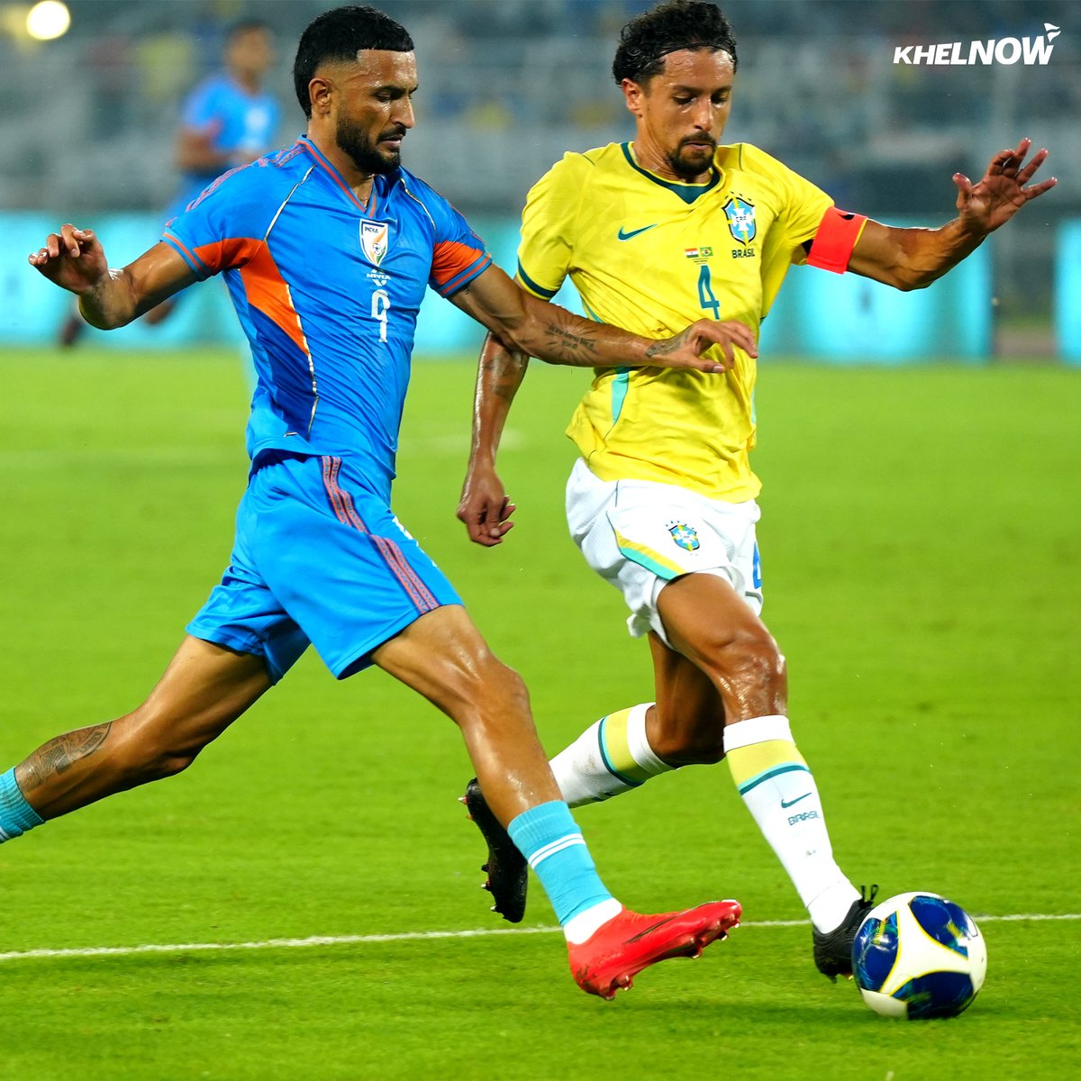 KhelNow's tweet photo. India vs Brazil, through the lens. 🇮🇳🇧🇷📸
A night of football, passion and unforgettable moments at the VYBK. ⚽✨
#IndianFootball #Brazil #INDBRA https://t.co/hGm0PrDHPv