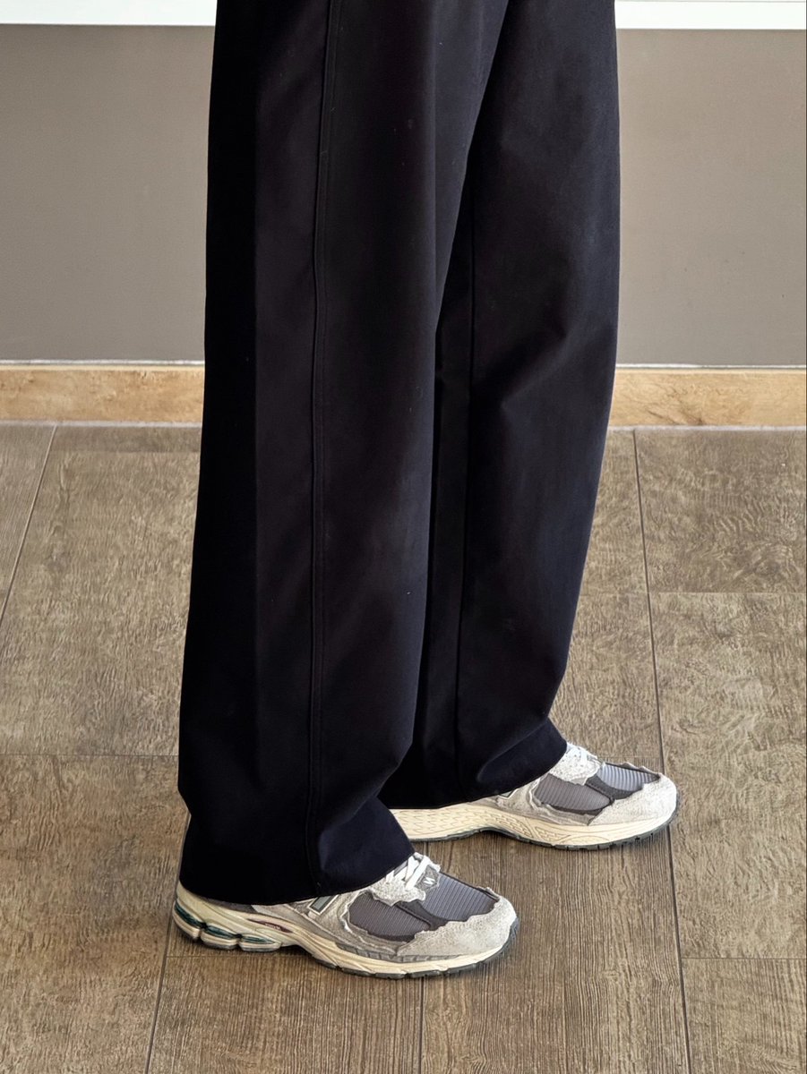 uppersnkrs's tweet photo. Uniqlo maitrise trop bien les coupe de pants c’est une dinguerie 😮‍💨🤌🏼

Lien affilié : https://t.co/f7k0wTALPE https://t.co/fZdhh5Xxwq
