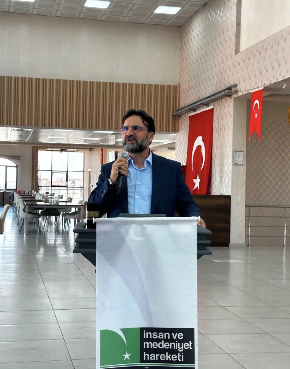 IMHAgri04's tweet photo. İMH Teşkilatlanmadan Sorumlu Genel Başkan Yardımcısı Ertuğrul Taşlı, stratejik planlamanın önemine ve takva eksenli toplumsal değişimde davet ve irşadın rolüne değinerek katılımcılara teşekkür etti. https://t.co/5o8GfX3YgD