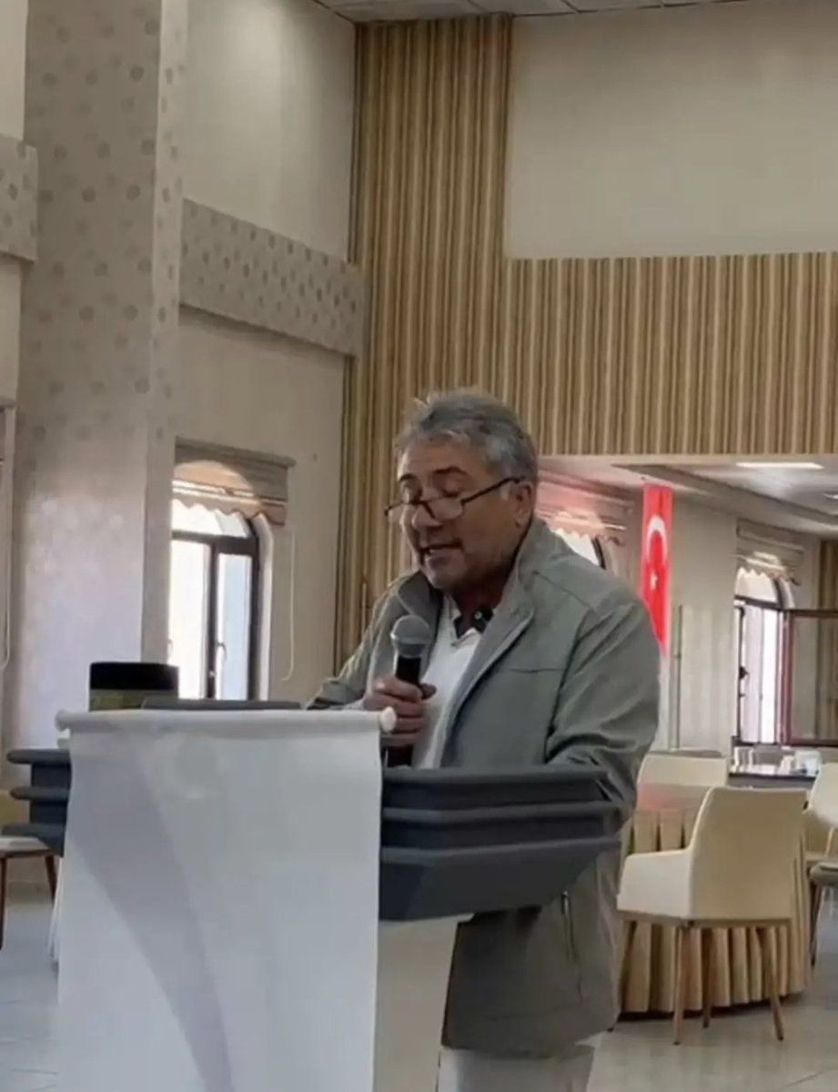 IMHAgri04's tweet photo. İMH Teşkilatlanmadan Sorumlu Genel Başkan Yardımcısı Ertuğrul Taşlı, stratejik planlamanın önemine ve takva eksenli toplumsal değişimde davet ve irşadın rolüne değinerek katılımcılara teşekkür etti. https://t.co/5o8GfX3YgD