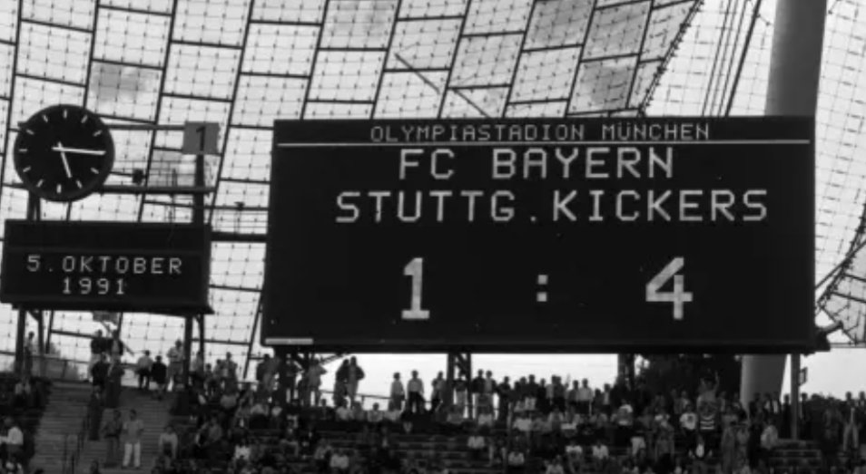 Rebel731's tweet photo. #OnThisDay back in 1991 :
#Bundesliga :
FC Bayern München
SV Stuttgarter Kickers
1-4 https://t.co/VAqEMPD1tv