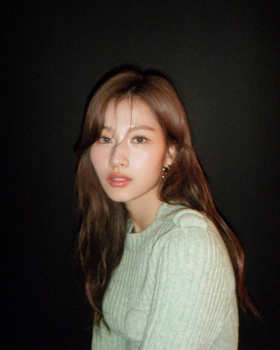 todayintwice's tweet photo. 3 years ago today, SANA posted these photos on Instagram. https://t.co/LLQsc7PCC3