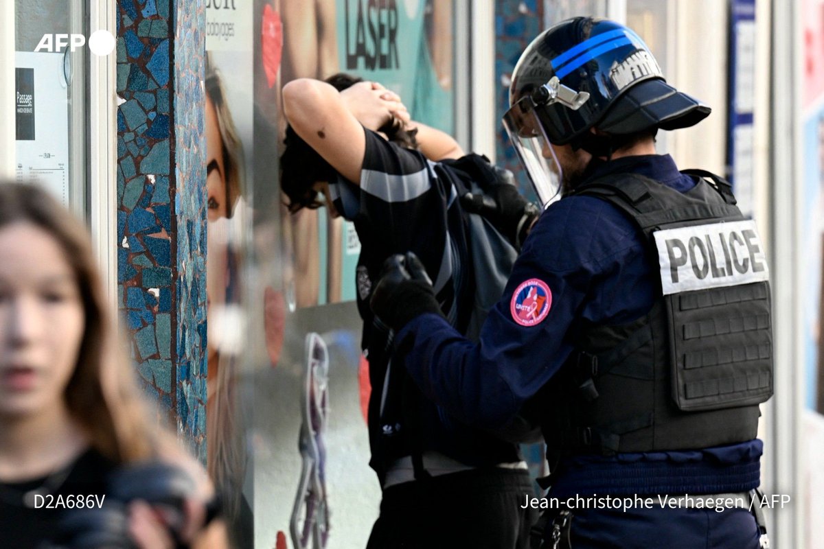 Un maintien de l'ordre qui mutile un enfant, c'est un maintien de l'ordre qui a échoué.

L'émotion, immense, ne suffit pas. 
Au-delà des enquêtes en cours, il faut revoir la doctrine du maintien de l’ordre.

#Lens