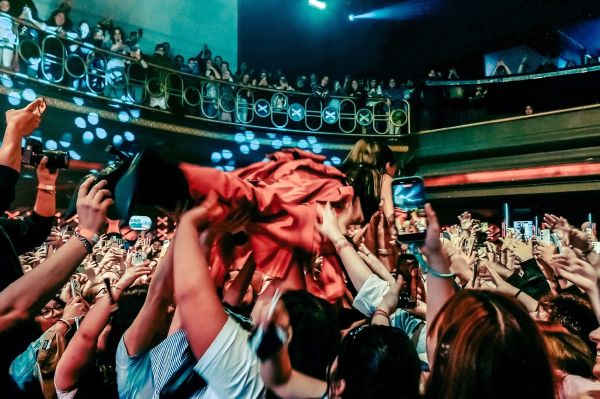 visionsofchiara's tweet photo. 📸 Chiara vía IG Post (1)

"cosas q solo pasan en argentina 🤠🤠🇦🇷🇦🇷🇦🇷🇦🇷🇦🇷🇦🇷 

última parada.... 🇨🇱"

https://t.co/FplQQ40ssz https://t.co/Tn6E7l2ilH