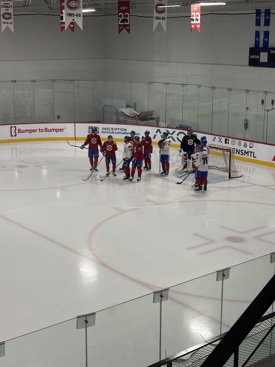 Cook_Marco's tweet photo. Caufield - Suzuki - Kreider 
Slaf - Newhook - Dach 
Bolduc - Danault - Texier 
Anderson - Evans - F. Xhekaj 

Kapanen en extra. Rotation avec Bolduc et Texier. 

Rappel : Demidov n’est pas là ce matin. Difficile de savoir ce que ça veut dire pour demain. 

@DLCoulisses https://t.co/jX6JWKPqbt