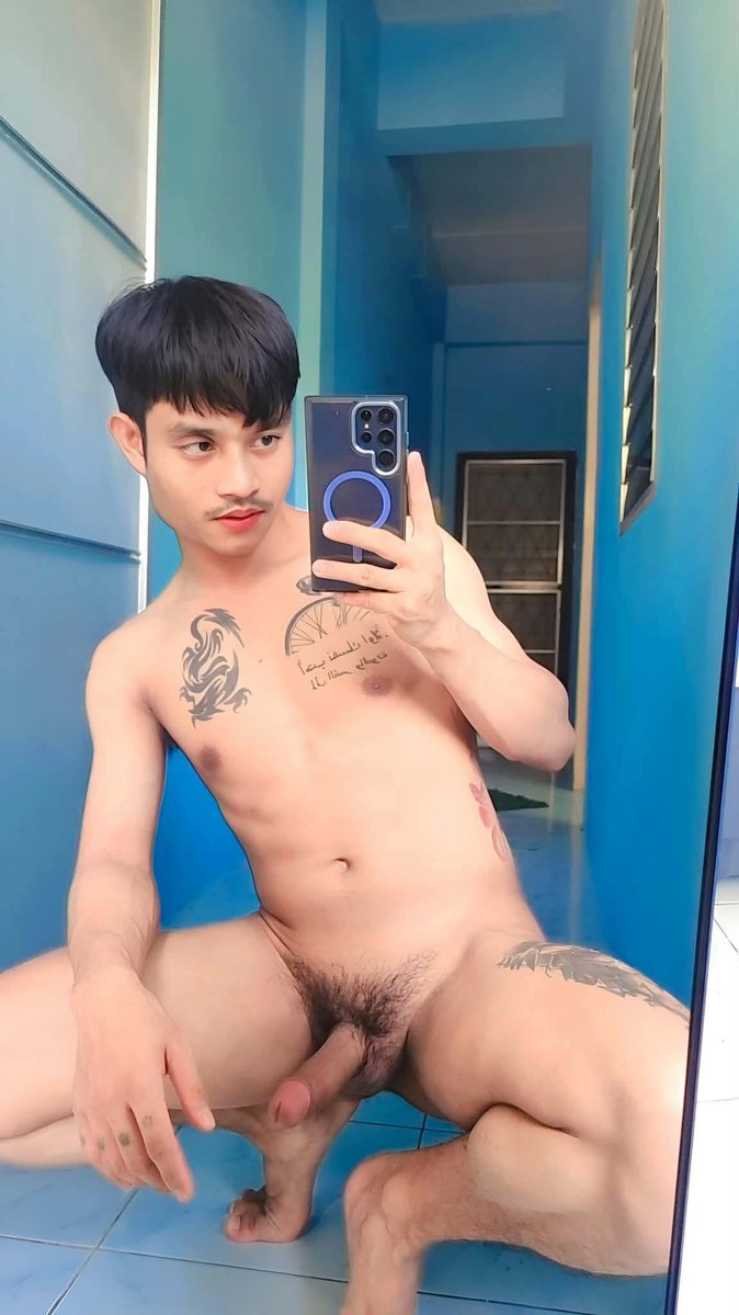 N_NoN56's tweet photo. ช่วงนี้อ่อนไหว มองหน้าใครก็ใช่ไปหมดเลย😊 #ปลวกแดง https://t.co/lFZSAVWvVe