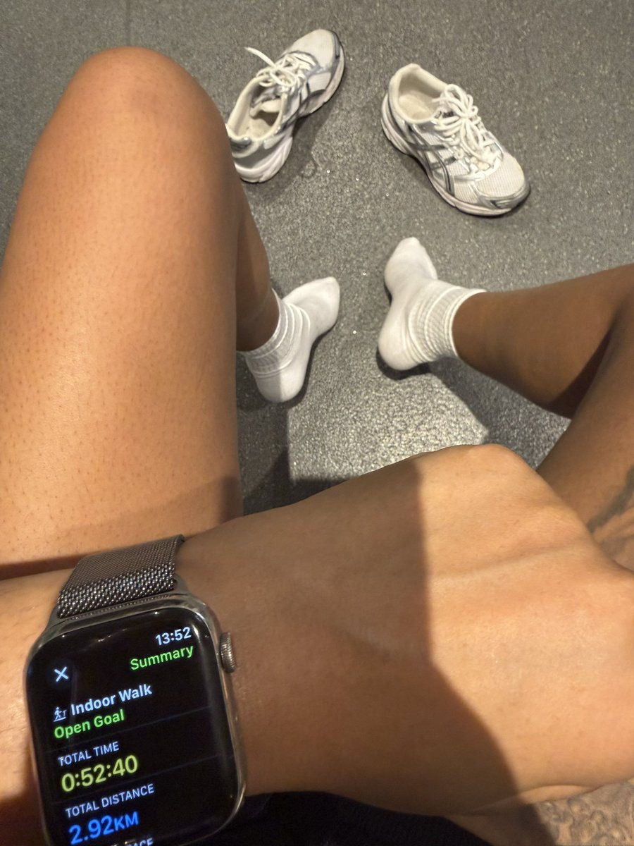 princessxxoxxx's tweet photo. 52 minutes worth of sweat in my socks 🧦 https://t.co/RPdohfFp2W