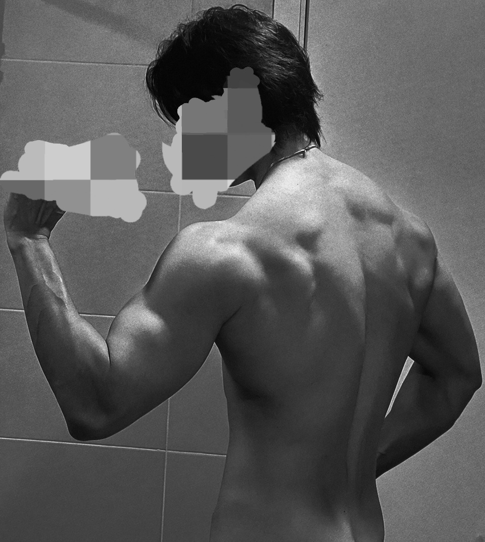 Z_kzu_'s tweet photo. Spend an exciting night. https://t.co/HSy4Vjq15m