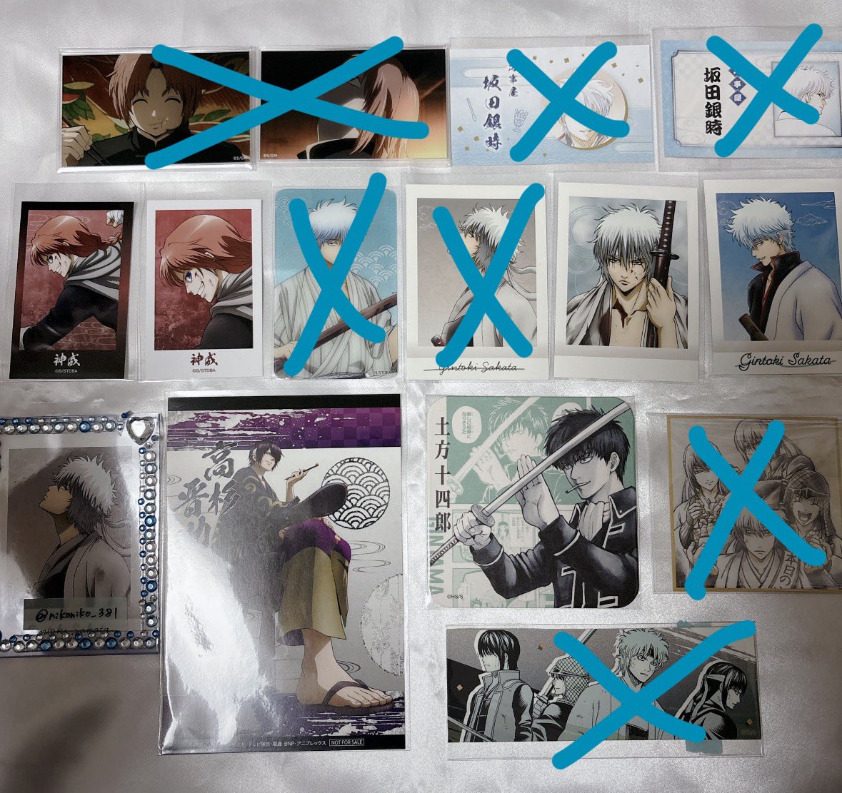 piyopiyo_O2's tweet photo. @96cosmos210 初めまして、こんばんは。夜分遅く失礼致します。当方画像のものを所持しております。土方と郵送交換いただけるものはございますでしょうか？また画像外に東武動物公園のレプリカチケットの銀時もございます。画像IDがサーチバン中の別垢のものになっております🙇‍♀️交換不可の場合譲渡を希望しております https://t.co/G5jnqjN7QY