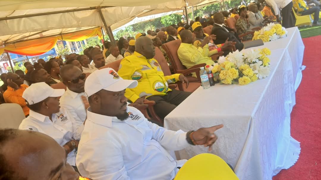 HonAsababrian90's tweet photo. Yesterday, Lango spoke! 🇺🇬 The Lango Sub-Region endorsed General Muhoozi Kainerugaba Museveni, 2031 onwards. Hon. Asaba Brian was in Lira for the occasion. Big thanks to Omutume @DaudiKabanda for making it happen.#PLU juuu.. MKM juuu...
@mkainerugaba @Judith_Mukidi @BagaayaP https://t.co/CXRRG6P95W