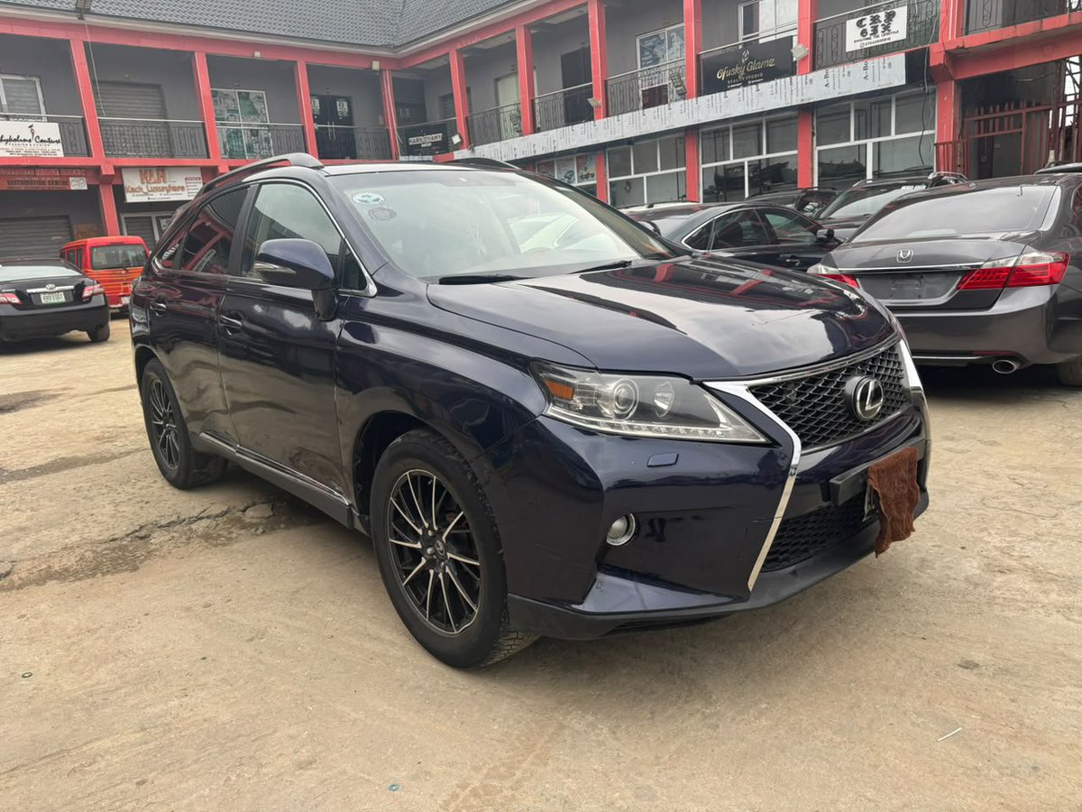 hillsdavid04's tweet photo. Distress deal 🔥🔥

Lexus Rx350 010/11 🇳🇬

Engine 💯
Gear 💯
Buy and drive…
Thumbstart

Price 11.5m  last last 

Settlement 200k 

📍ago palace 

My direct… https://t.co/IpEKK6t0Tf