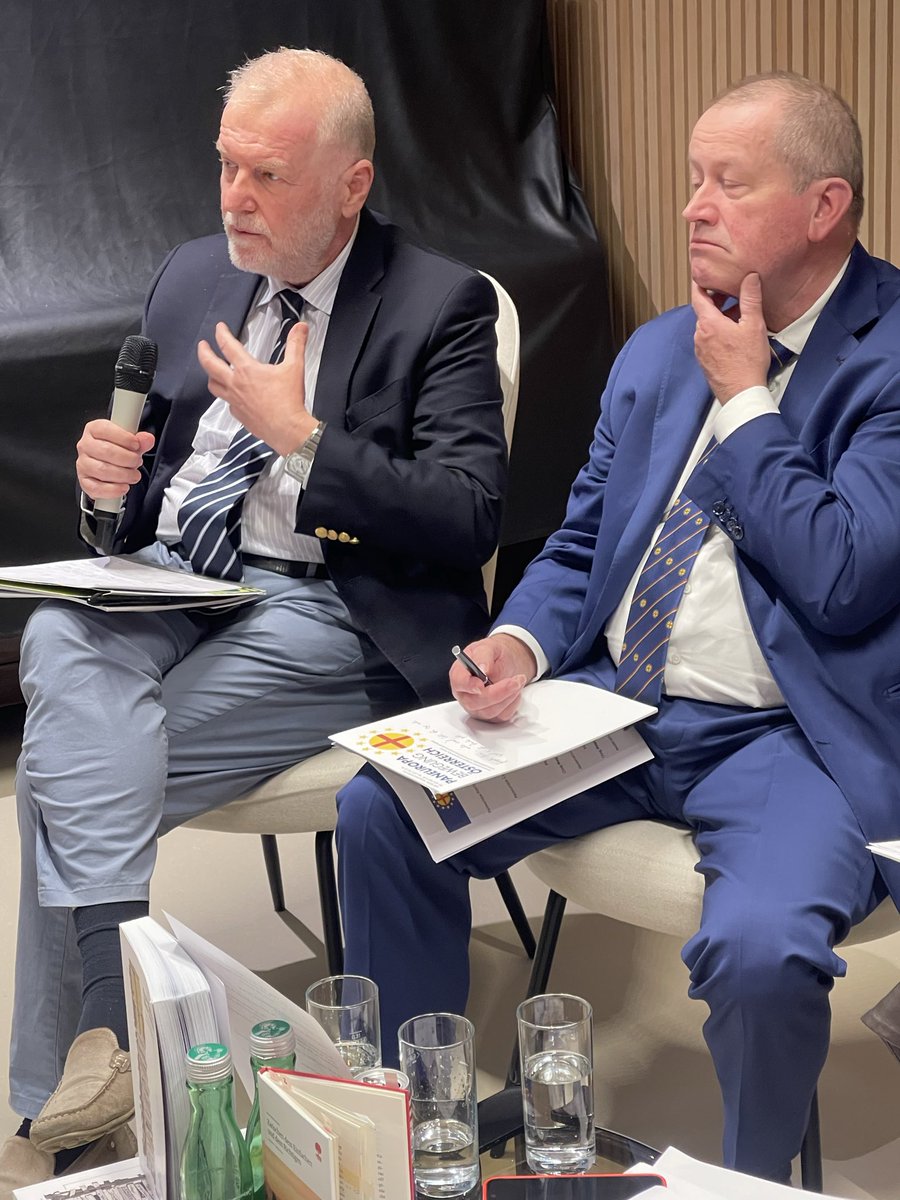 GencPollo's tweet photo. Në Vjenë me Paneuropianët e Austrisë e të shumë vendeve të tjera për të diskutuar sfidat tona në kuadrin e sfidave të Europës
Në njëqindvjetorin e Kongresit Paneuropian të v1926 po në Vjenë. 
@paneuropa_at @KloucekRainhard https://t.co/FbbHgay0Ps