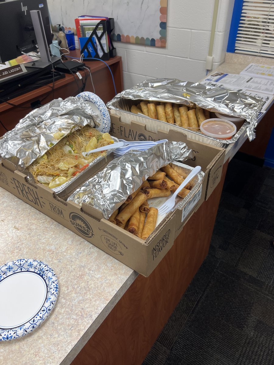 VBFairfieldES's tweet photo. Happy Filipino American History Month! Mrs. Anasco celebrated her birthday by bringing in authentic Filipino food. Filipino pancit and lumpia were great! @vbschools @VBFACE1 #WeAreVBCPSchools https://t.co/4bRwJ251Af